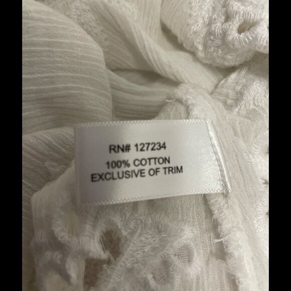 Boston Proper White Embroidered Lace Cotton Sleeveless Blouse With Scalloped Hem - Picture 4 of 8